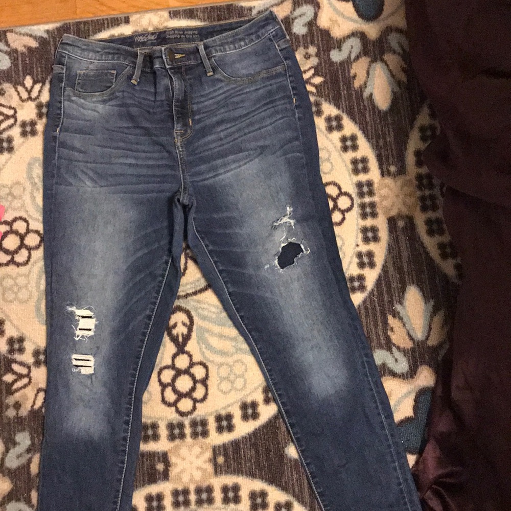 Dark ripped jeans